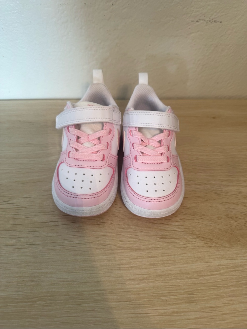 Nike shoes size 6c